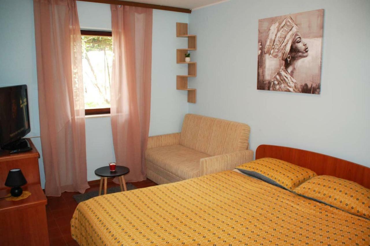 Studio Apartman Ziganto Ičići Eksteriør billede