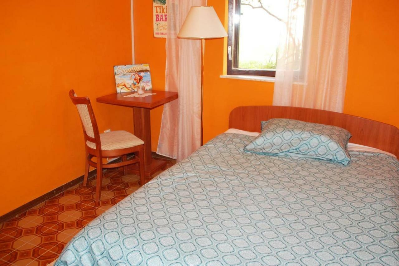 Studio Apartman Ziganto Ičići Eksteriør billede