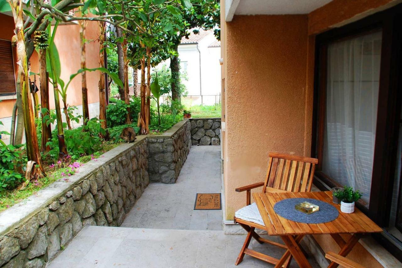 Studio Apartman Ziganto Ičići Eksteriør billede