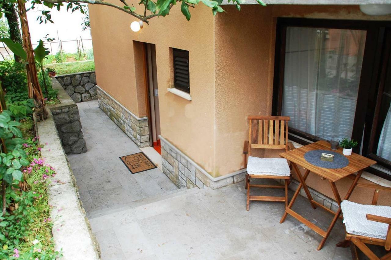 Studio Apartman Ziganto Ičići Eksteriør billede